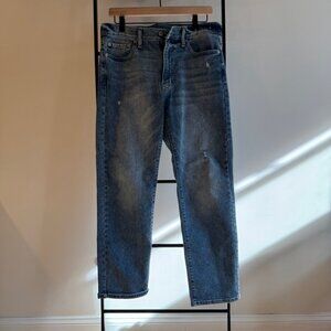 Abercrombie Men's Straight Stretch Jean